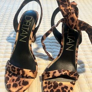 DELTAN  Leopard Print Women's Sandals NEW lost a wrap  from Dillars